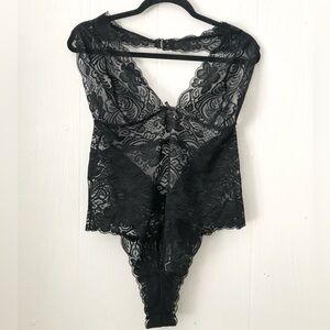 Adore Me Ellenora Black Scalloped Lace Halter Plunge Teddy Lingerie NWT